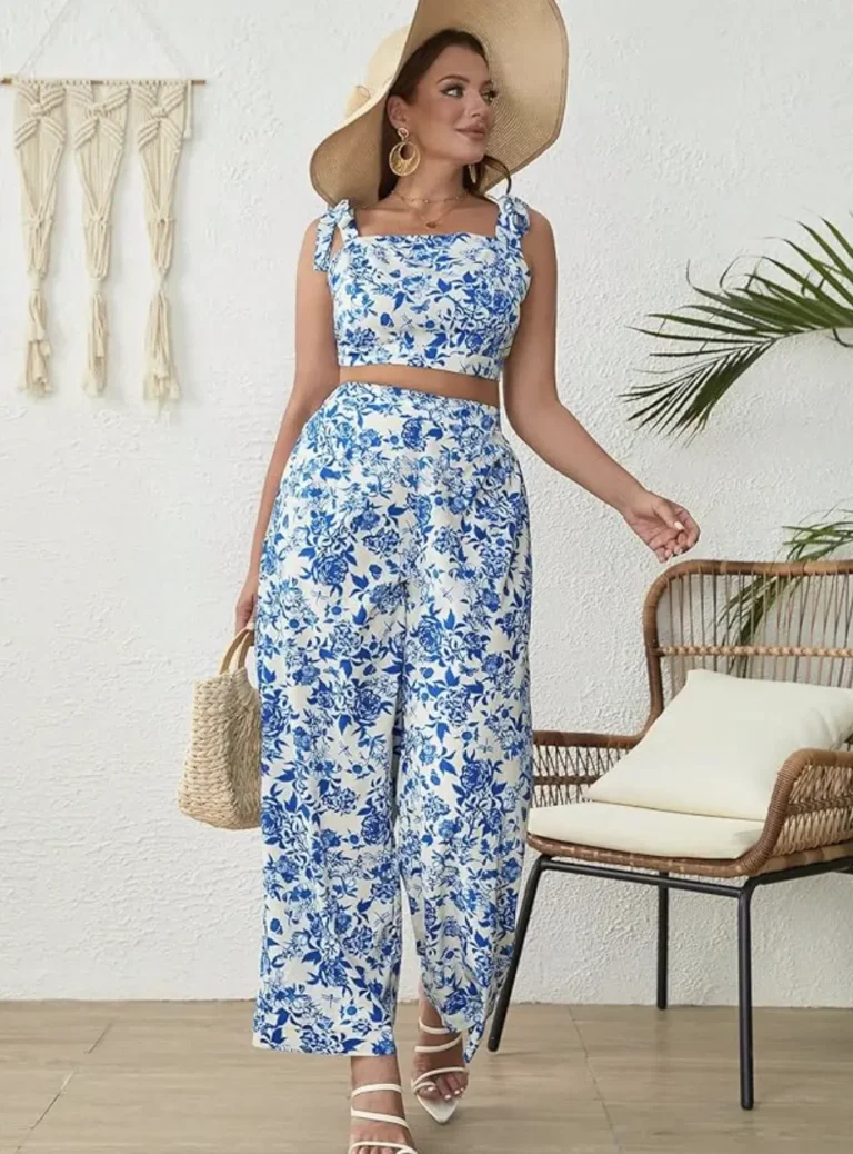 17 Beach Outfits For This Summer
